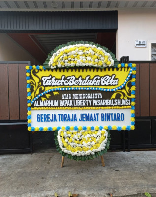 Papan Bunga Duka di Gondrong